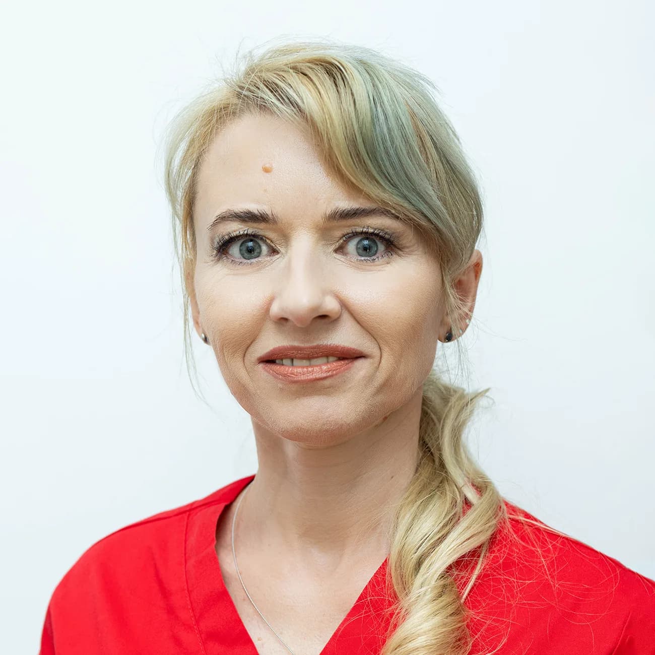 Frunzulică Adela